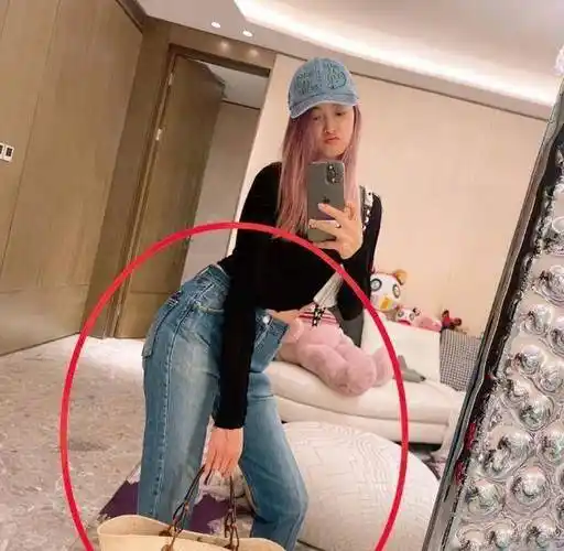 宋茜只顾秀发色忘p图,看清穿牛仔裤的腿型:真实体重藏不住了_活动_全