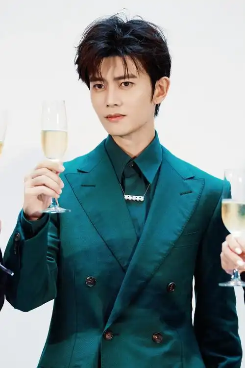 任嘉伦暮色心约##任嘉伦流水迢迢