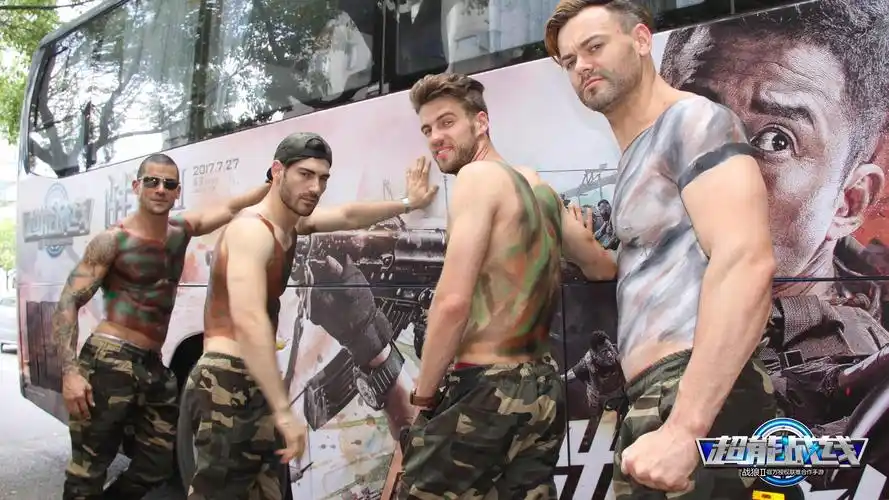 战狼2和cj肌肉男的double暴击,这款手游我要了!