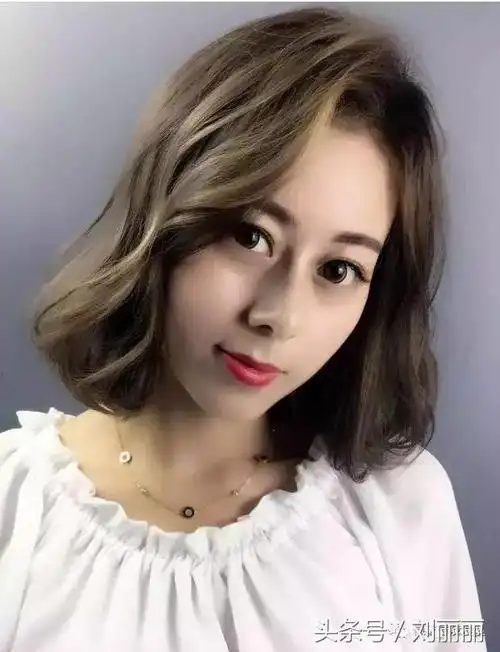 30岁左右烫发发型,30岁左右烫发发型图(今秋精选流行烫发30款)