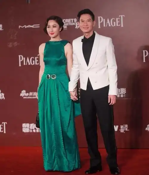 师姐他是名不经传的龙套小子相爱28年张家辉让关咏荷成为最幸福的女人