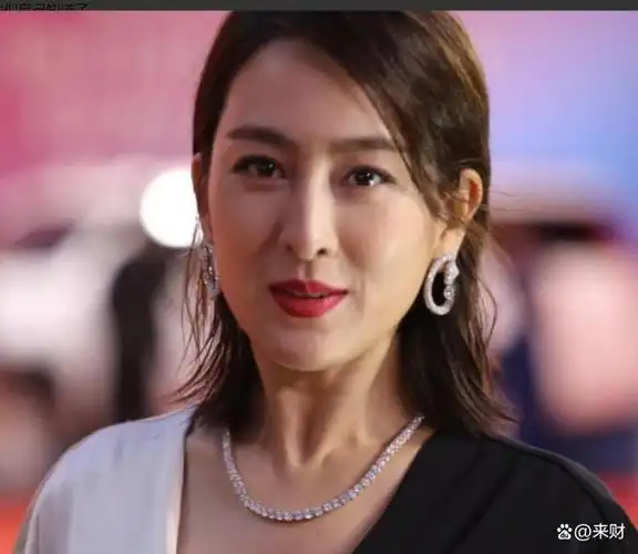 当时一张"马苏夜宿李小璐北京家中"的微博截图被疯传,马苏一度成为