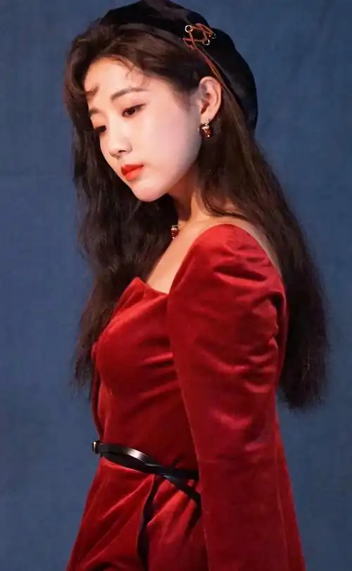 李艺彤高清淡雅写真,惊艳迷人!_高清图集_新浪网