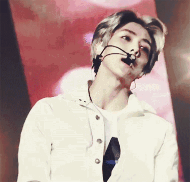 那些超惊艳的关于吴世勋的gif?