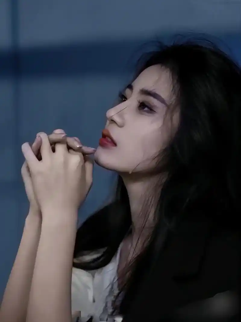 丫头加油 - 爱听伤感歌的女孩🌹♥️ - 抖音