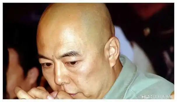 张铁林入英国籍抛弃发妻风流成性如今回国发展成人生赢家