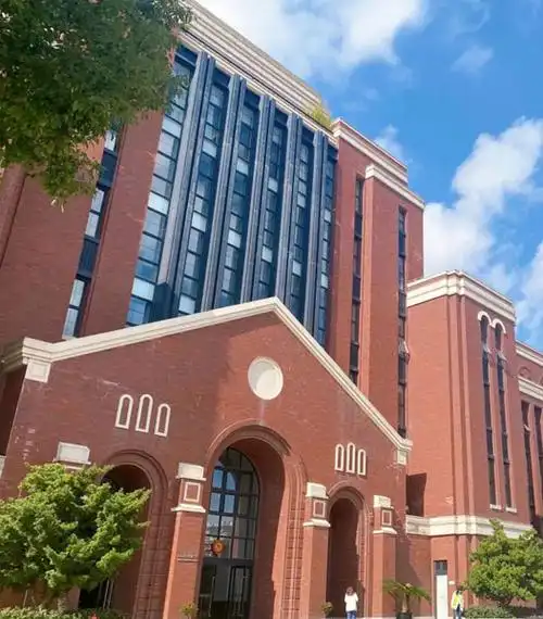 上海建桥学院国际高中简介
