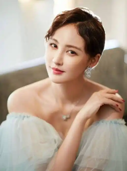 原创她们惊艳了时光15位四川籍女明星个个灵气秀美靠实力雄起