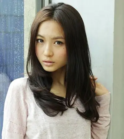 国字脸女生适合的刘海发型图片及名称中分准没错