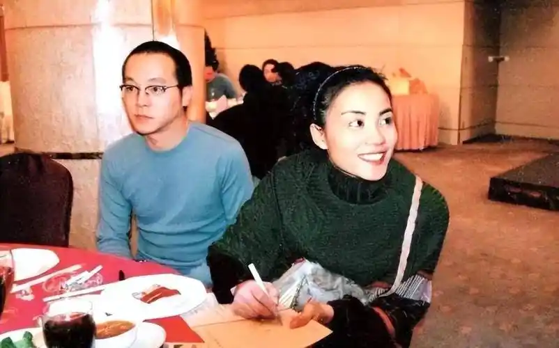 高原:从王菲手中抢走窦唯,与其离婚18年后,选择和女儿共度余生_生活