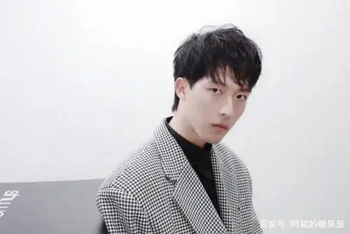 渣男刘阳发四千长文道歉,称"背叛不是理由,女强男弱才是罪过"