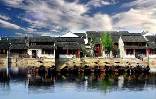 从西湖到桃花湖,谁说人间无桃源,不知转入丁兰