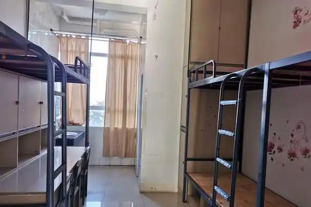 用脚投票,大理大学借宿舍风波后续:学生提出八点质疑,处处在理