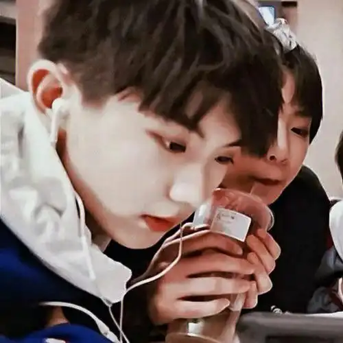 马嘉祺氛围感头像