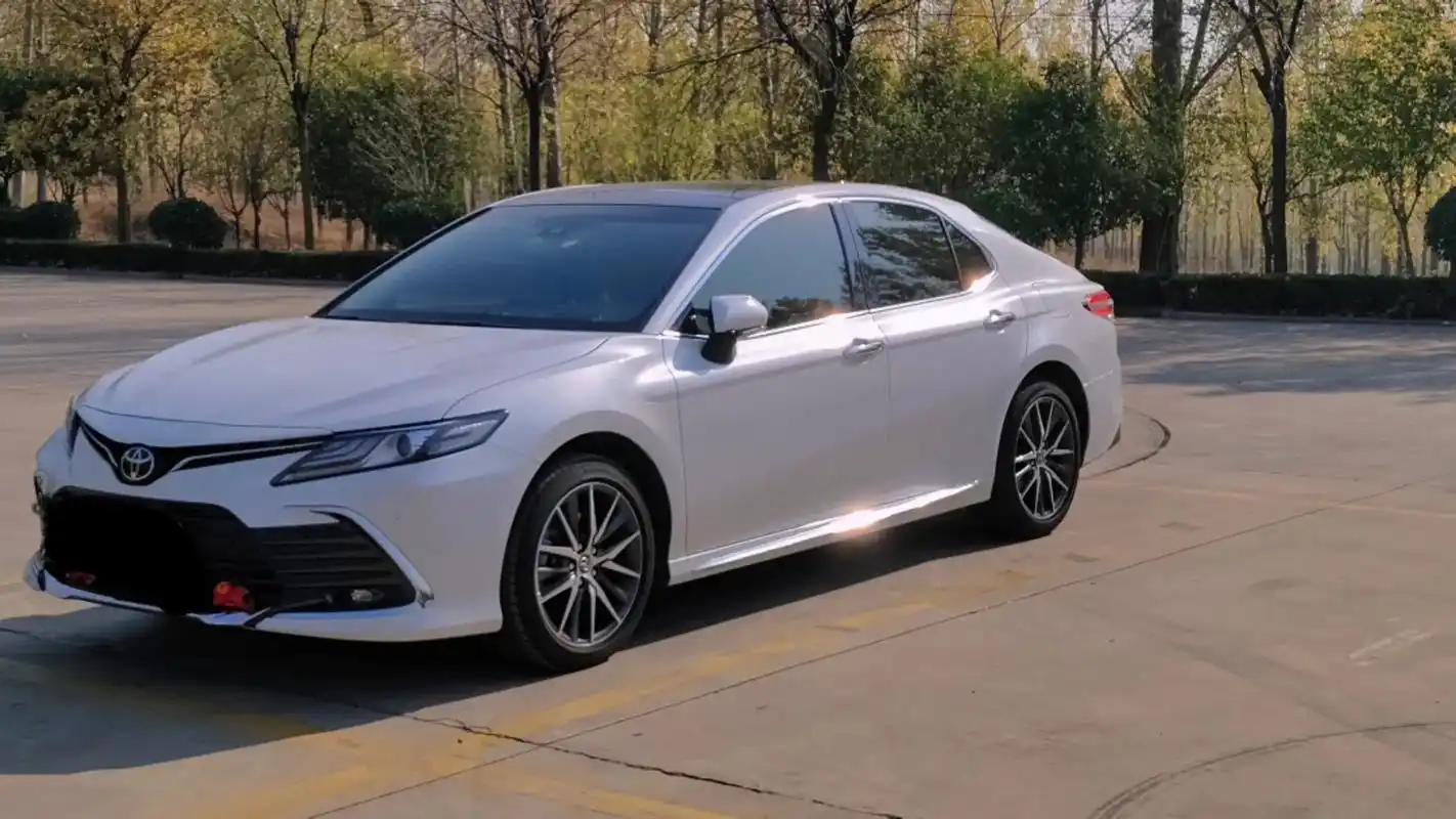 八代凯美瑞珍珠白.拍车不是为了炫耀,只是单纯的喜欢.八代凯美 - 抖音