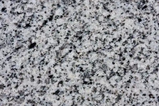 五莲灰是一种独特的灰色花岗岩,它来自于中国山东省的五莲县.