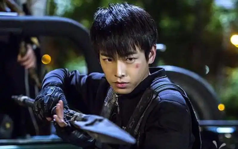 彭昱畅《器灵》热播 开启热血少年的正义之路