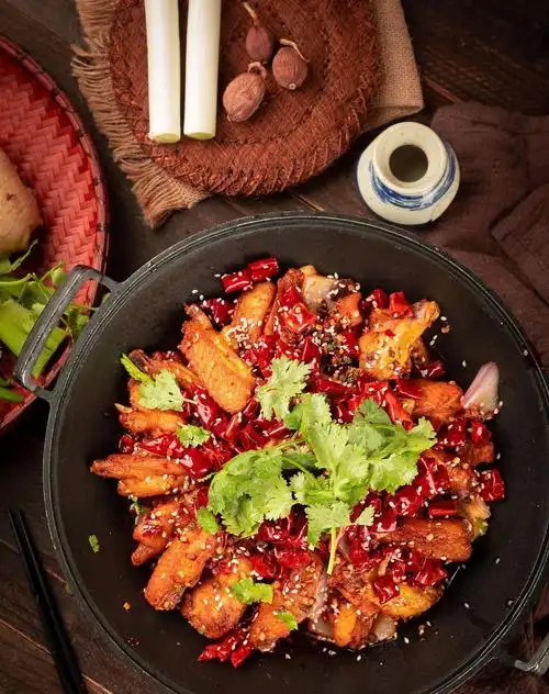 干锅鱿鱼虾的家常做法,做熟后下酒又下饭,做法技巧分享给大家__财经头