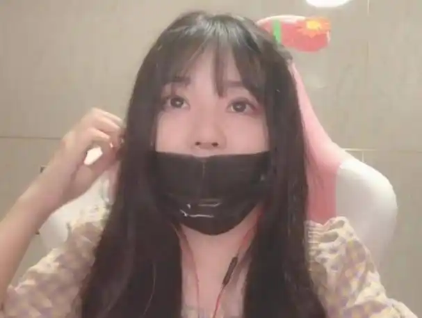 知名八卦主播证实,小团团涉案金额太大,连助理都要被判6年