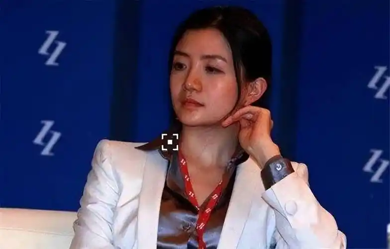 香港女富豪纪凯婷30岁身家500亿为何执意要选择湖南穷小子