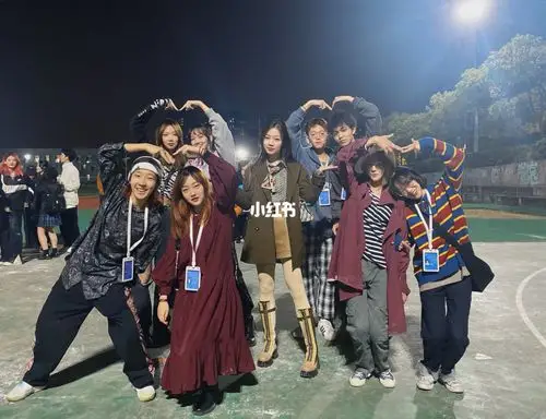 966人团体合照姿势