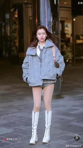 原创街拍:冬季穿衣搭配指南,作为一名精致的女人,穿搭可不能随便