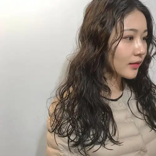 十款烫发发型总有一款适合你喜欢烫卷就这样烫