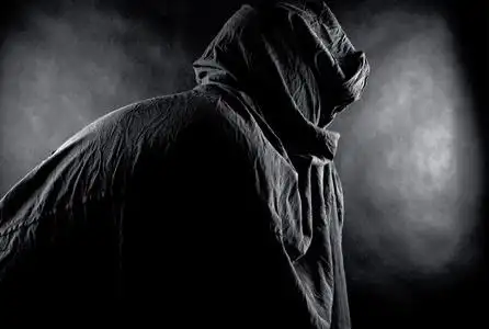 收集有趣和可怕的玩具怪物黑白矢量插图的卡通风格的着色书在黑暗中戴