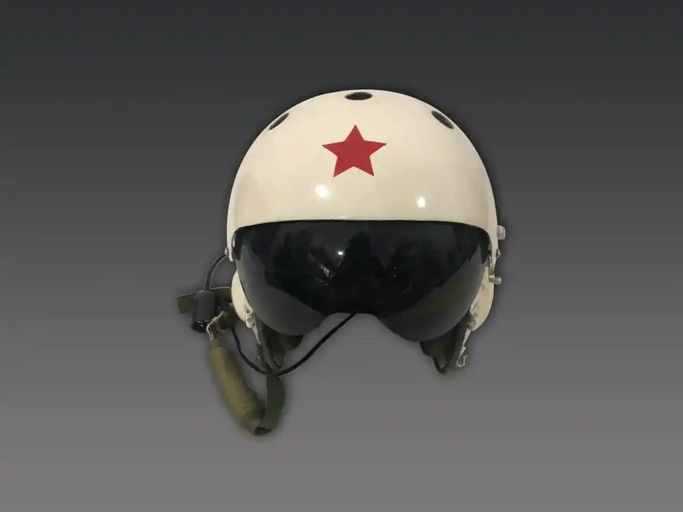 海空卫士王伟的飞行头盔401长征一号核潜艇海军博物馆这些文物被定为