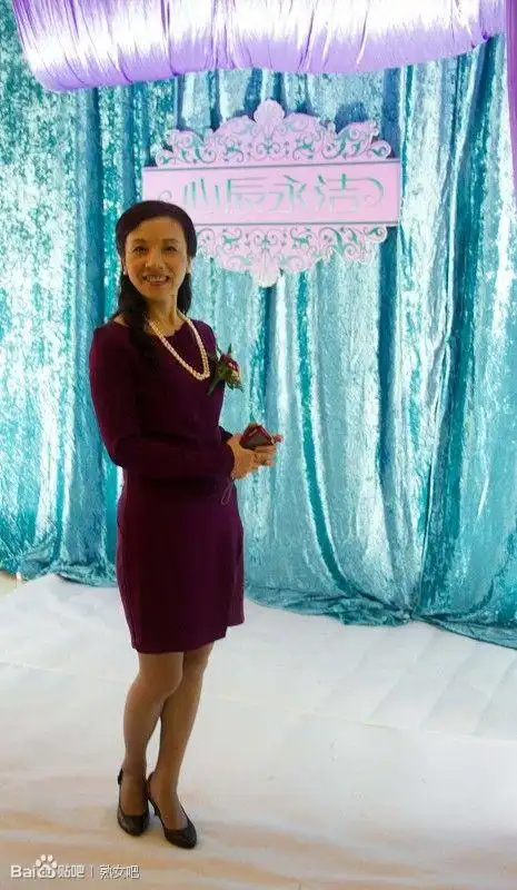 【转载】漂亮的黑丝妈妈