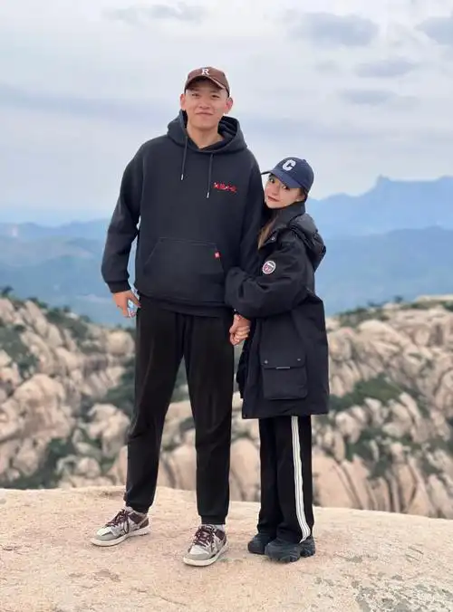 158198身高差40公分爬山篇