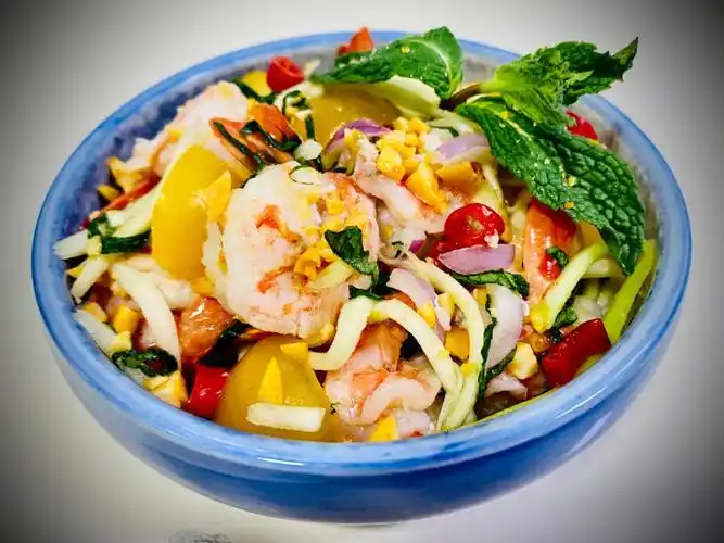 青芒果鲜虾沙拉