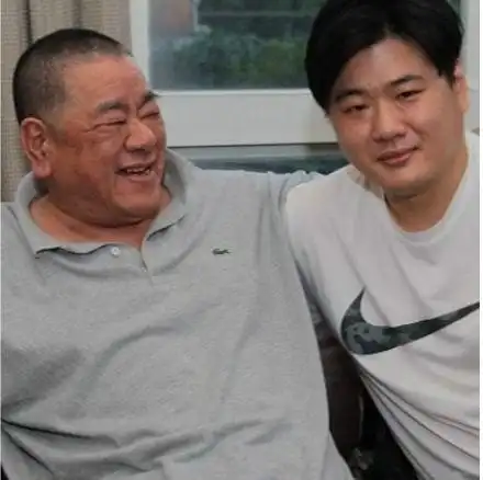 释小龙干爹,包养贾静雯,台湾第一淫棍,睡遍台湾女星|吴敦|朱延平|张檬