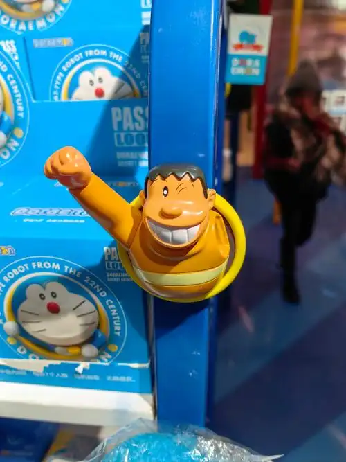 有6款,看看运气能不能抽到胖虎
还有铜锣烧抱枕,也很不错