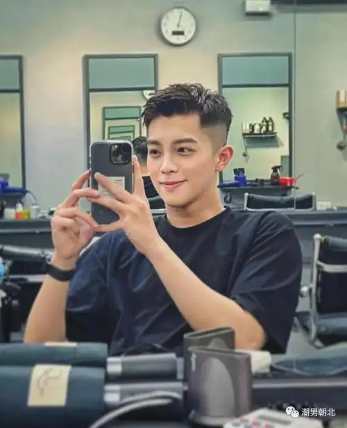 30岁左右的男生别乱剪发型,剪这3款短发才帅气,不信你试试!