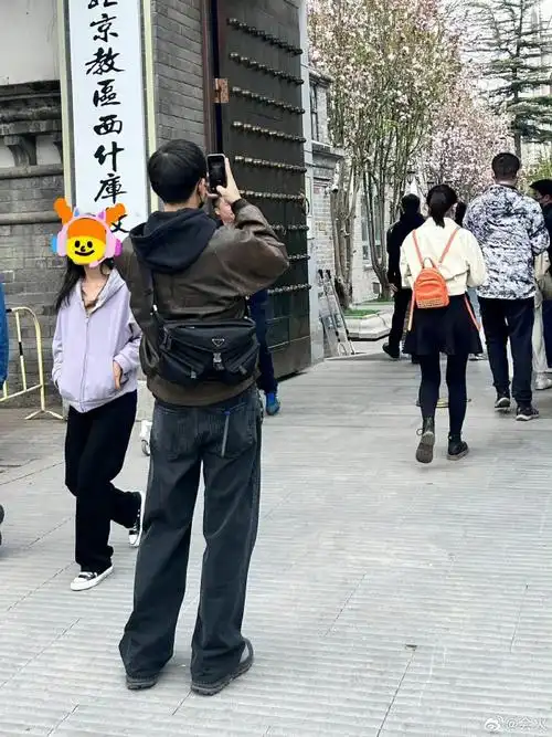 李现被路人偶遇的一天##路人拍的李现