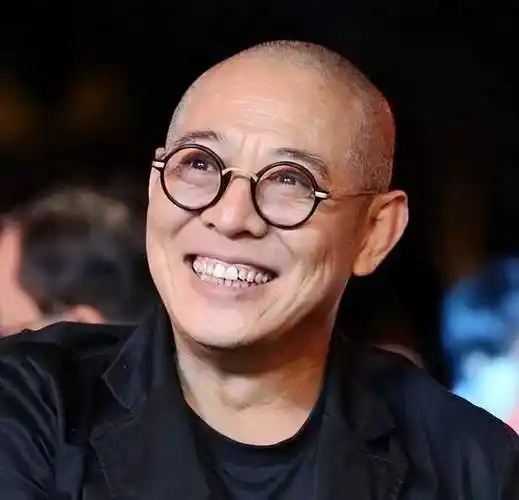 有一段时间李连杰一直是以光头的形象示人,以至于让不少人觉得李连杰