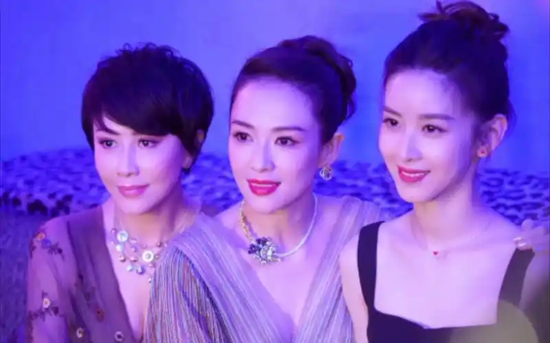 [章子怡‖刘嘉玲‖章泽天‖刘雨昕]同框