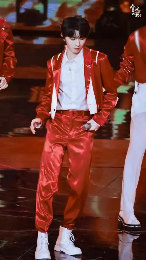 马嘉祺北京台春晚##时代少年团男儿歌火焰舞台##北京台春晚