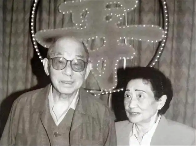 晚年张学良飞往美国