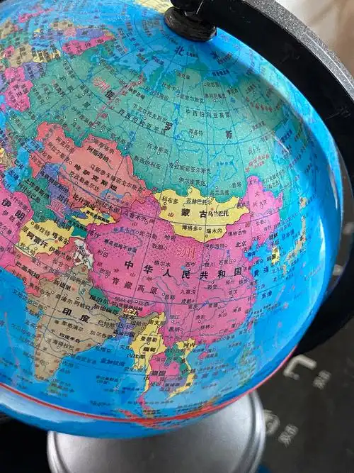 小学生必备地球仪走遍世界