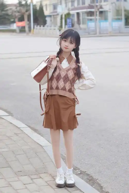 闪耀女生当一只可爱的小熊叭