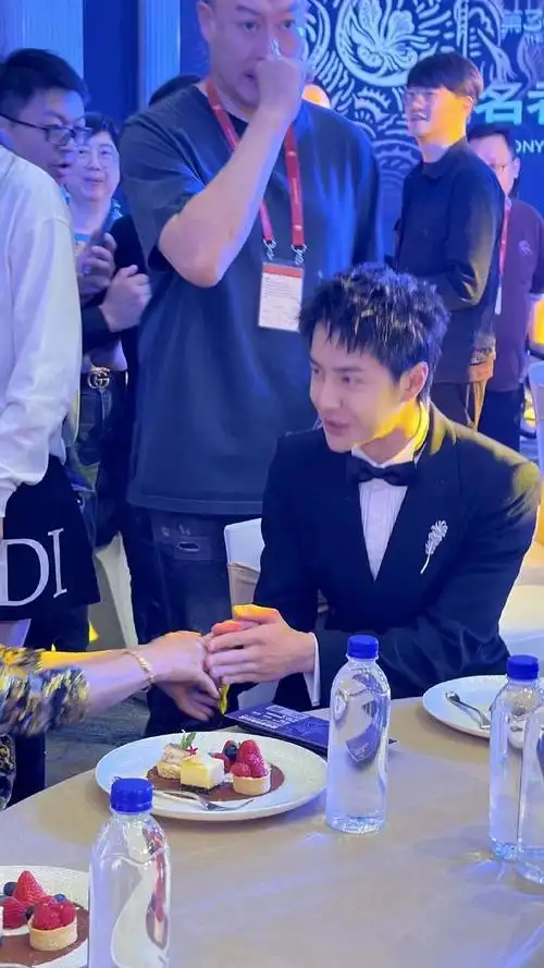 王一博亮相金鸡奖提名者表彰仪式#我晕倒.怎么这么可爱.