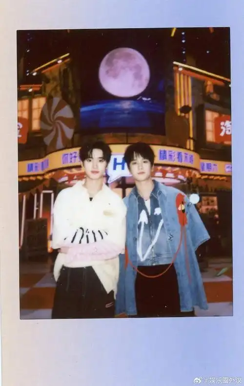 丁程鑫敖子逸hi6合照##丁程鑫敖子逸hi6合照拍立得##鑫逸