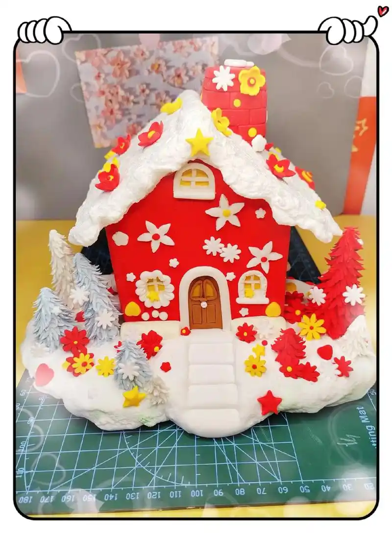 圣诞77元旦快到了哦,用超轻粘土做一个红红火火的雪中小房子吧