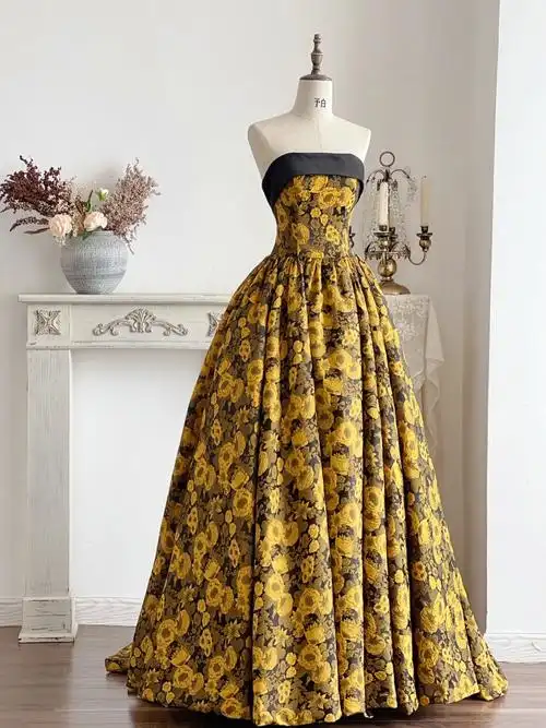 从油画走出的黑金向日葵礼服成都婚纱礼服