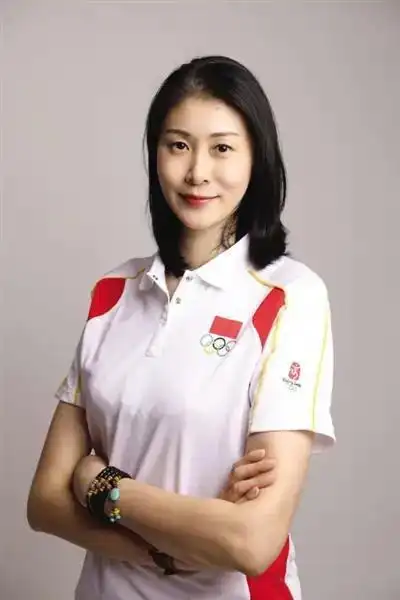 恭喜女排奥运冠军赵蕊蕊再转型添新职务39岁很漂亮却单身