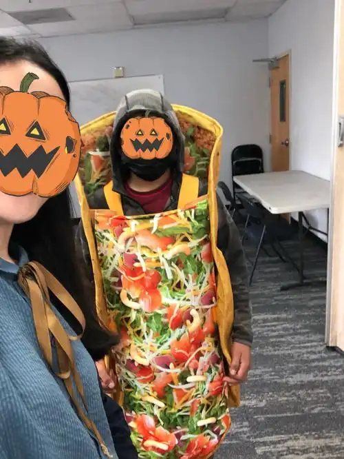 万圣节部分学生costume