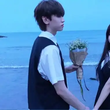 在海边的情侣头像高清清新的海边唯美意境情侣头像图片