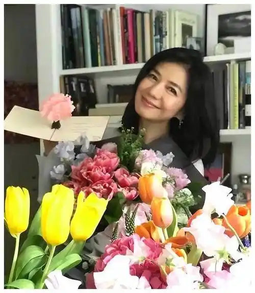 俞飞鸿与王菲养老女神的独特故事退隐娱乐圈